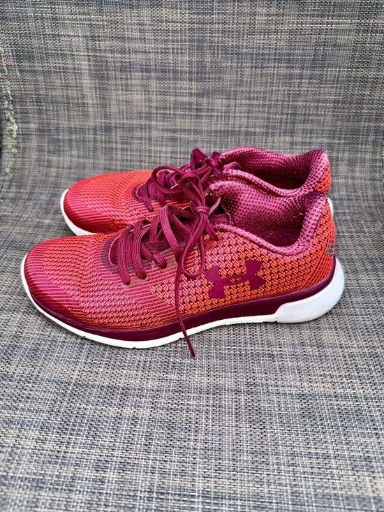 Under Armour Shoes - Under Armour Women's Gradient Red to Maroon Knit Trainers